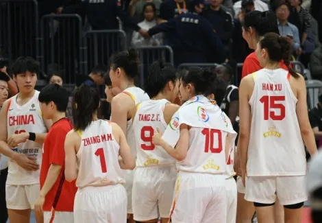 媒体人： 杨力维这番言论有风险的，可能会动了一些人的蛋糕