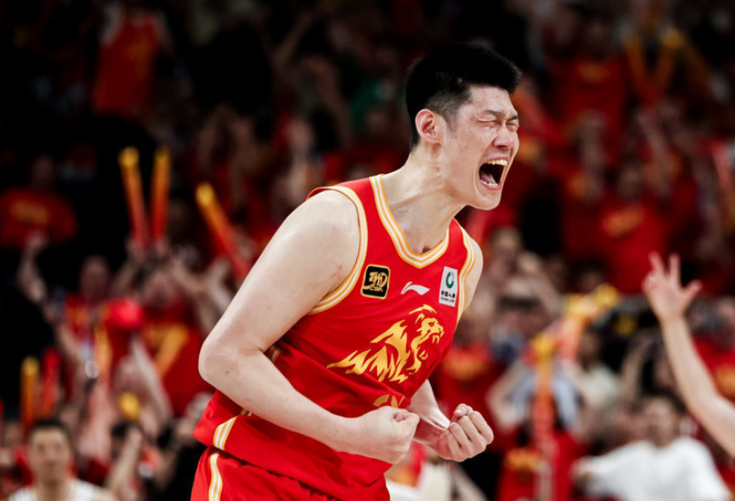 开云体育-中国官网登录入口-于米提补篮准绝杀！山西爆冷险胜1-0广厦 布朗35分胡金秋丢绝平球