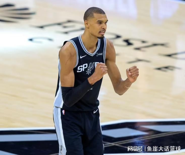 尼克斯逆转！布伦森30+3力挽狂澜，文班26+12犯大错，榜眼创纪录